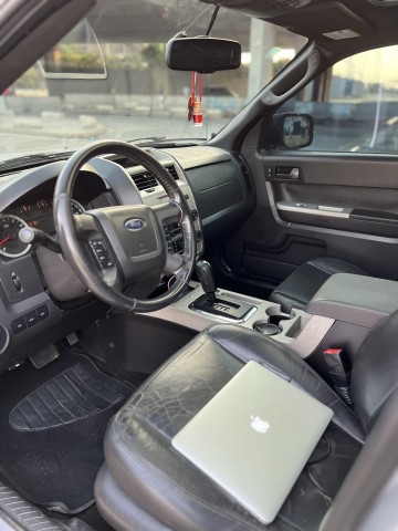 Venda Ford escape impecável