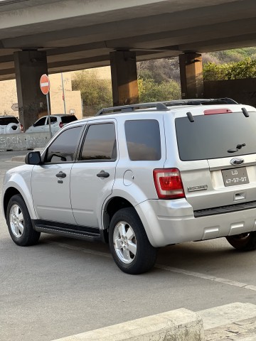 Venda Ford escape impecável