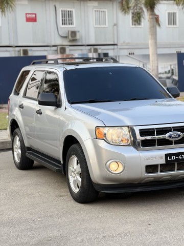 Venda Ford escape impecável