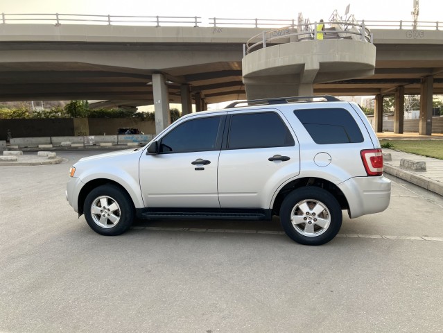 Venda Ford escape impecável