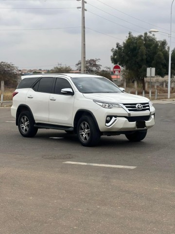 Venda Vendo Toyota Fortuner