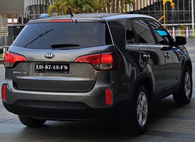 Venda KIA SORENTO SUV