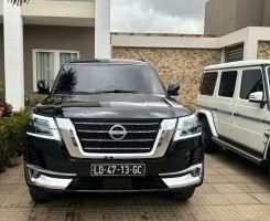 A venda NISSAN PATROL PLATINUN
