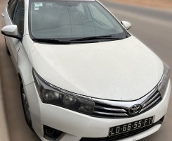 A venda Vende-se Toyota Corolla