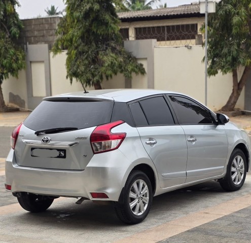 Venda TOYOTA YARIS LIMPO