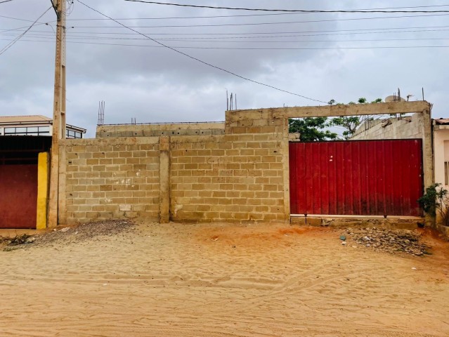 Venda Vende-se está casa inacabada 11.500.000kz preço negociável.