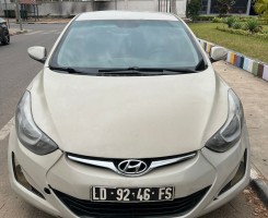A venda Vendo Hyundai Elantra
