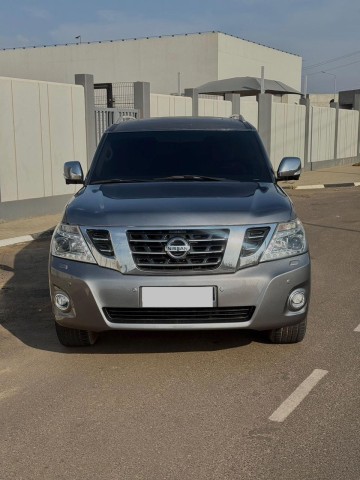 Venda NISSAN PATROL PLATINUM FULL OPTION