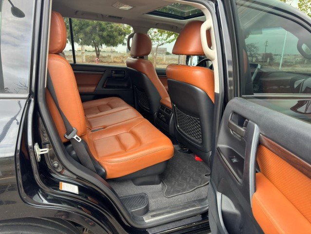 Venda TOYOTA LAND CRUISER GXR FULL OPTION 2018