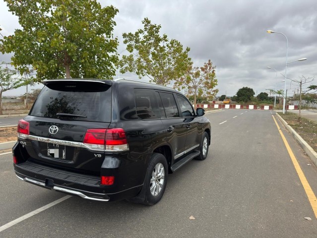 Venda TOYOTA LAND CRUISER GXR FULL OPTION 2018