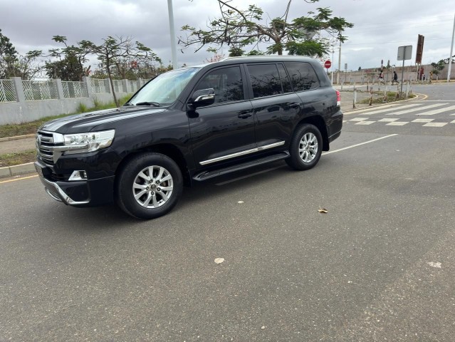 Venda TOYOTA LAND CRUISER GXR FULL OPTION 2018