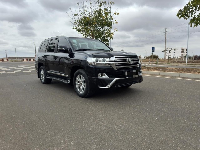 Venda TOYOTA LAND CRUISER GXR FULL OPTION 2018