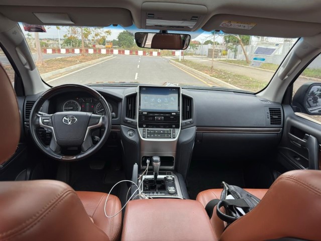 Venda TOYOTA LAND CRUISER GXR FULL OPTION 2018