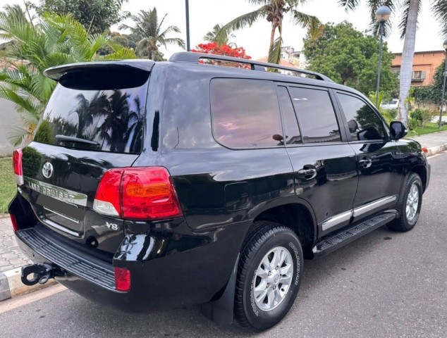 Venda TOYOTA LAND CRUISER VX V8