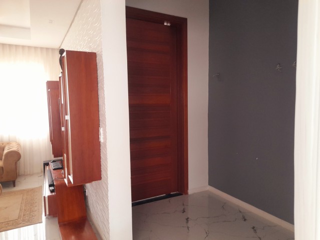 Venda Vivenda T4 para Arrendamento Urbanização Boa Vida, Condomínio 4 (Luanda)