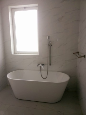 Venda Vivenda T4 para Arrendamento Urbanização Boa Vida, Condomínio 4 (Luanda)