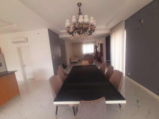 Venda Vivenda T4 para Arrendamento Urbanização Boa Vida, Condomínio 4 (Luanda)