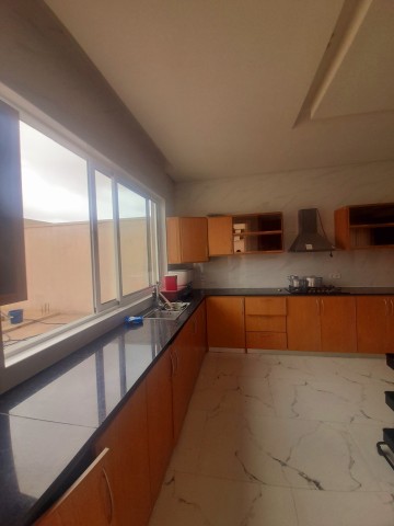 Venda Vivenda T4 para Arrendamento Urbanização Boa Vida, Condomínio 4 (Luanda)