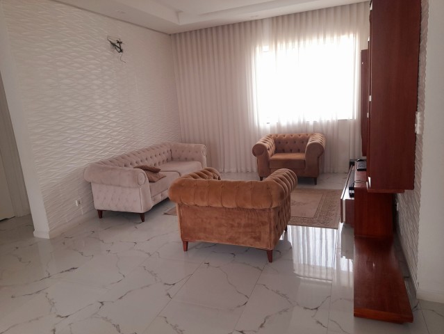 Venda Vivenda T4 para Arrendamento Urbanização Boa Vida, Condomínio 4 (Luanda)