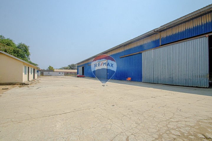 Venda Fábrica, Armazém industrial