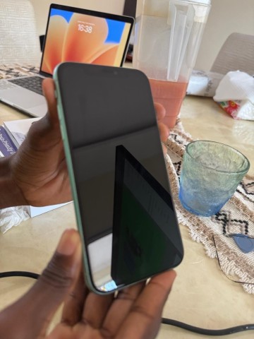 Venda IPhone 11, 128GB