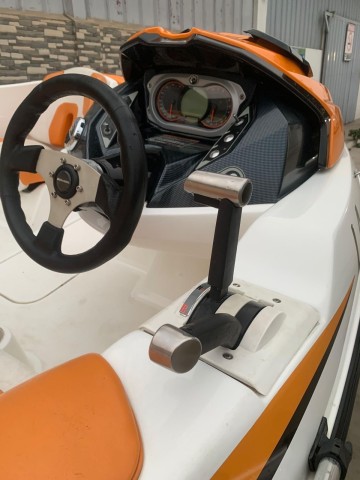 Venda LANCHA DE RECREIO SEADOO SPEEDSTER 2014