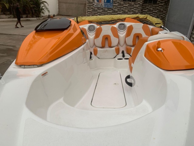 Venda LANCHA DE RECREIO SEADOO SPEEDSTER 2014