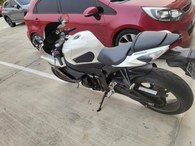 Venda Suzuki GSX-R600 - 2012