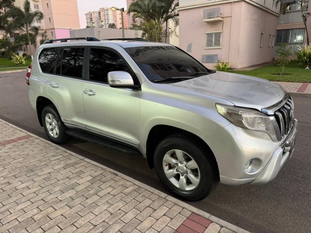 Venda TOYOTA LAND CRUISER PRADO VXR V6