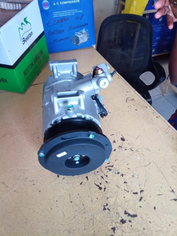 Venda Vendemos e montamos tudo tipo de Acessórios para a tua viatura têla Android Alarme Sentraledor das 5 portas vidro elétrico