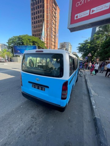 Venda TOYOTA HIACE QUADRADINHO