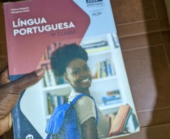 Comprar Livros escolares da 9classe e 8classe
