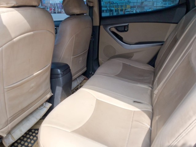 Venda Hyundai Elantra bom amarro