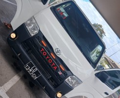 Comprar Toyota quadradinho