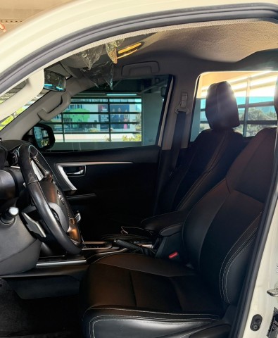 Venda TOYOTA FORTUNER 2023 GASÓLEO