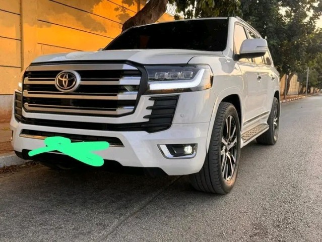 Venda Toyota land Cruise