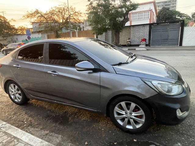 Venda Vendo o meu Hyundai Accent 2014