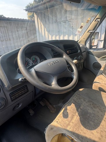 Venda Vendo Iveco Limpa