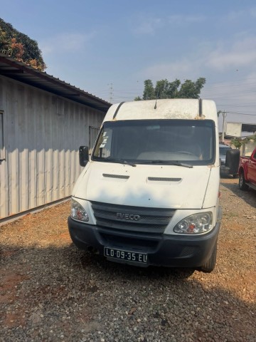 Venda Vendo Iveco Limpa