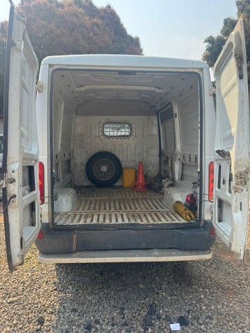 Venda Vendo Iveco Limpa