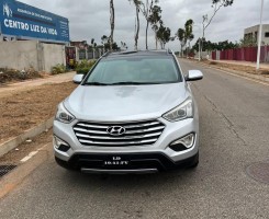 A venda Hyundai grande santa fé