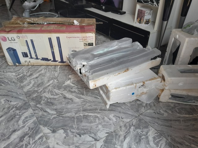 Venda Home cinema LG 1000w 5.1 LHD