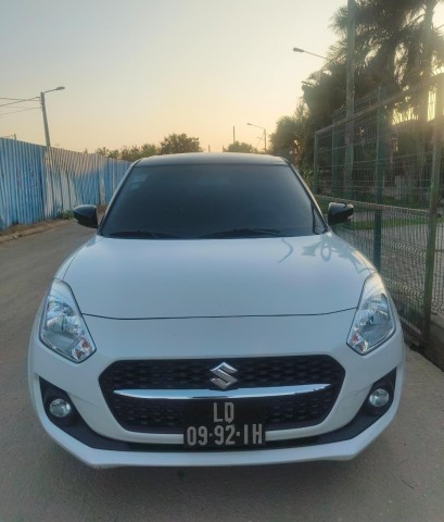 Venda Vendo Suzuki Swift Limpo