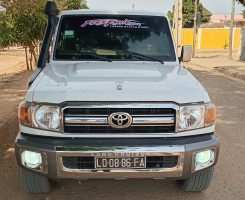 A venda Toyota LandCruiser Hz