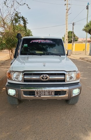 Venda Toyota LandCruiser Hz