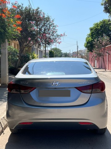 Venda HYUNDAI ELANTRA LIMPO