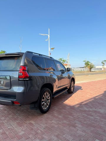 Venda Toyota LandCruiser Prado