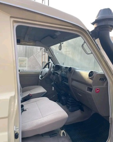 Venda Toyota LandCruiser das Madres