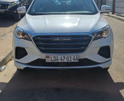 A venda JETOUR X70 240T 7 LUGARES