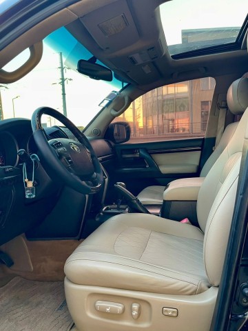 Venda TOYOTA LAND CRUISER VX.R - V8 60th Anniversary